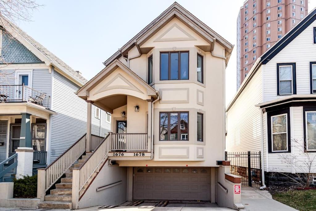 Eclectic Stylish And Cozy Milwaukee Unit Villa Exterior photo